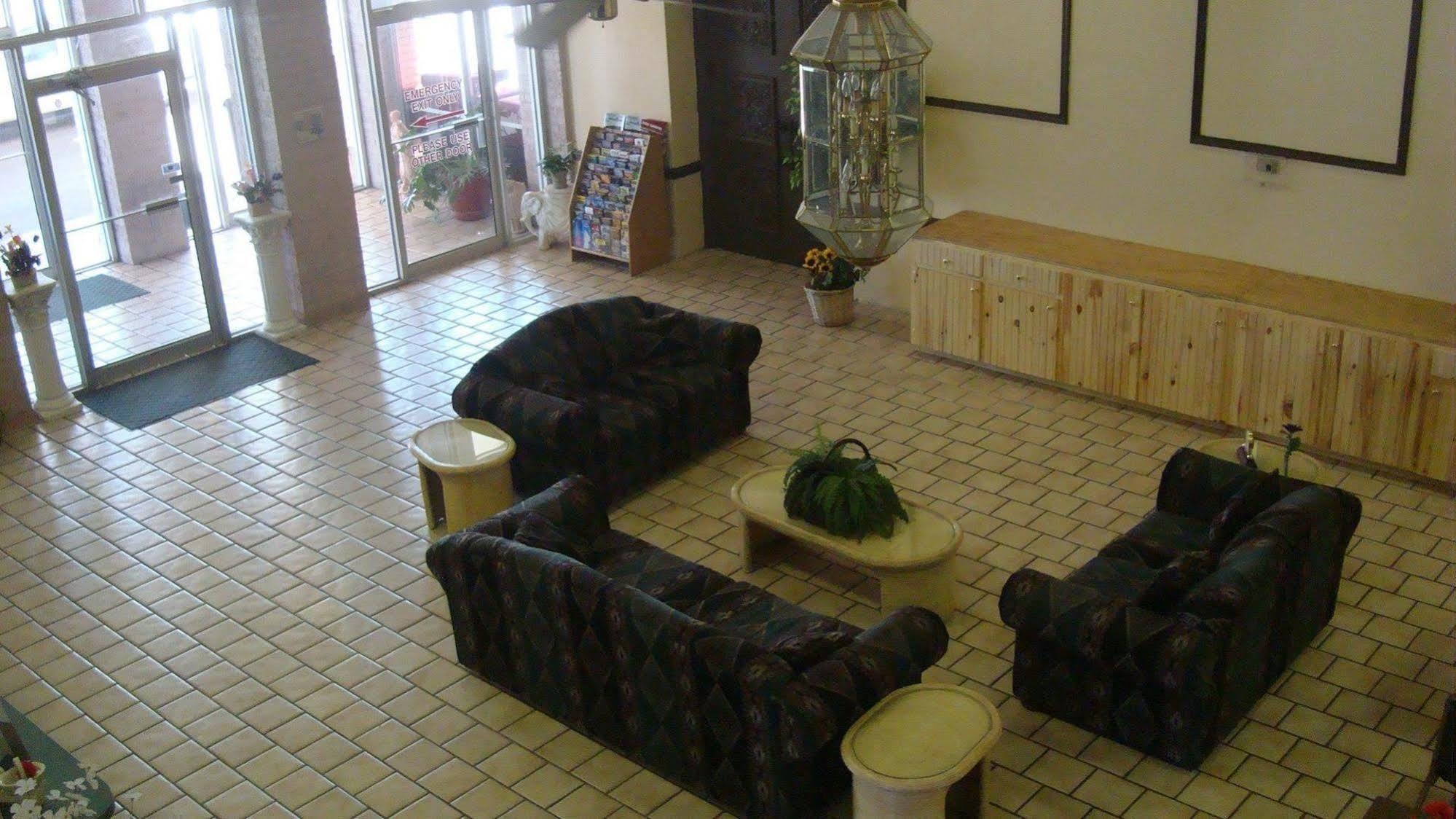 Rest Inn - Extended Stay, I-40 Airport, Wedding & Event Center Amarillo Bagian luar foto