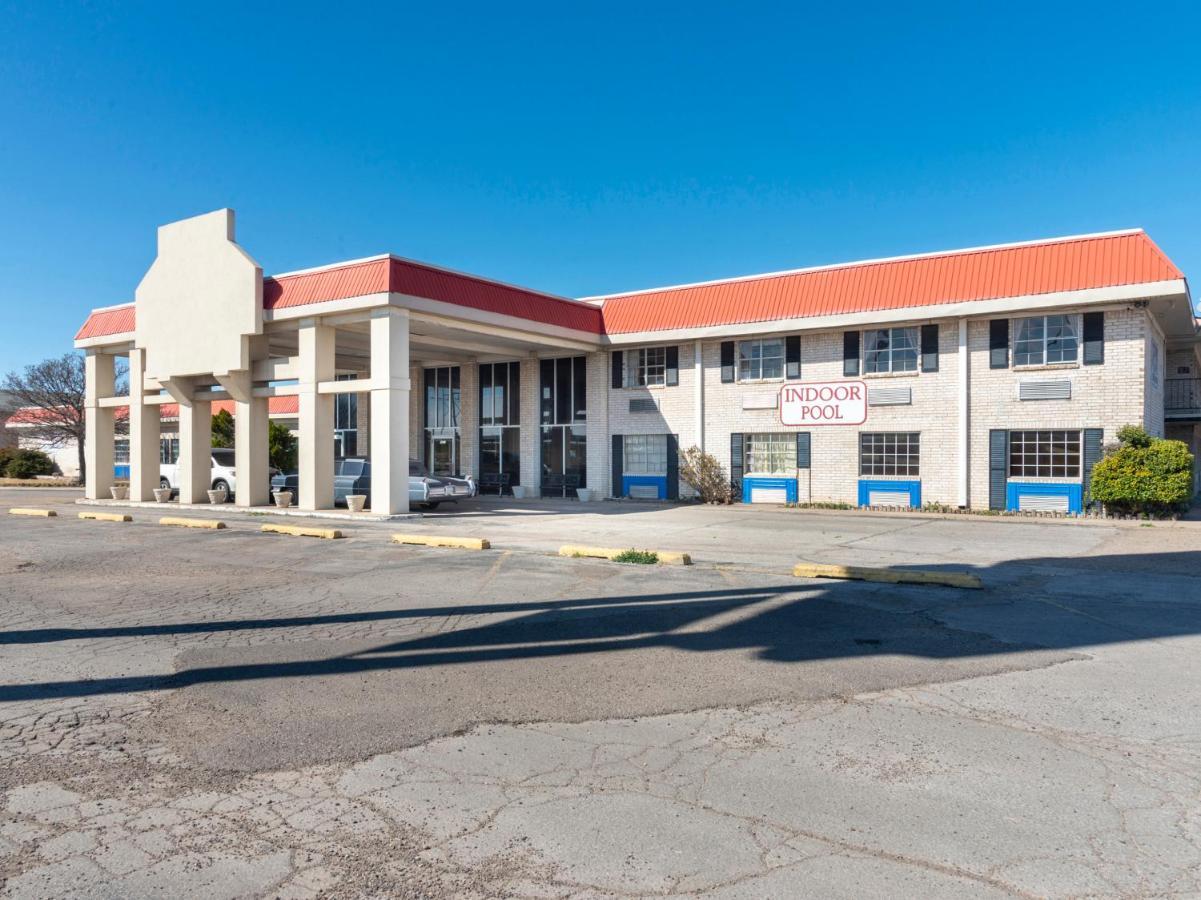 Rest Inn - Extended Stay, I-40 Airport, Wedding & Event Center Amarillo Bagian luar foto