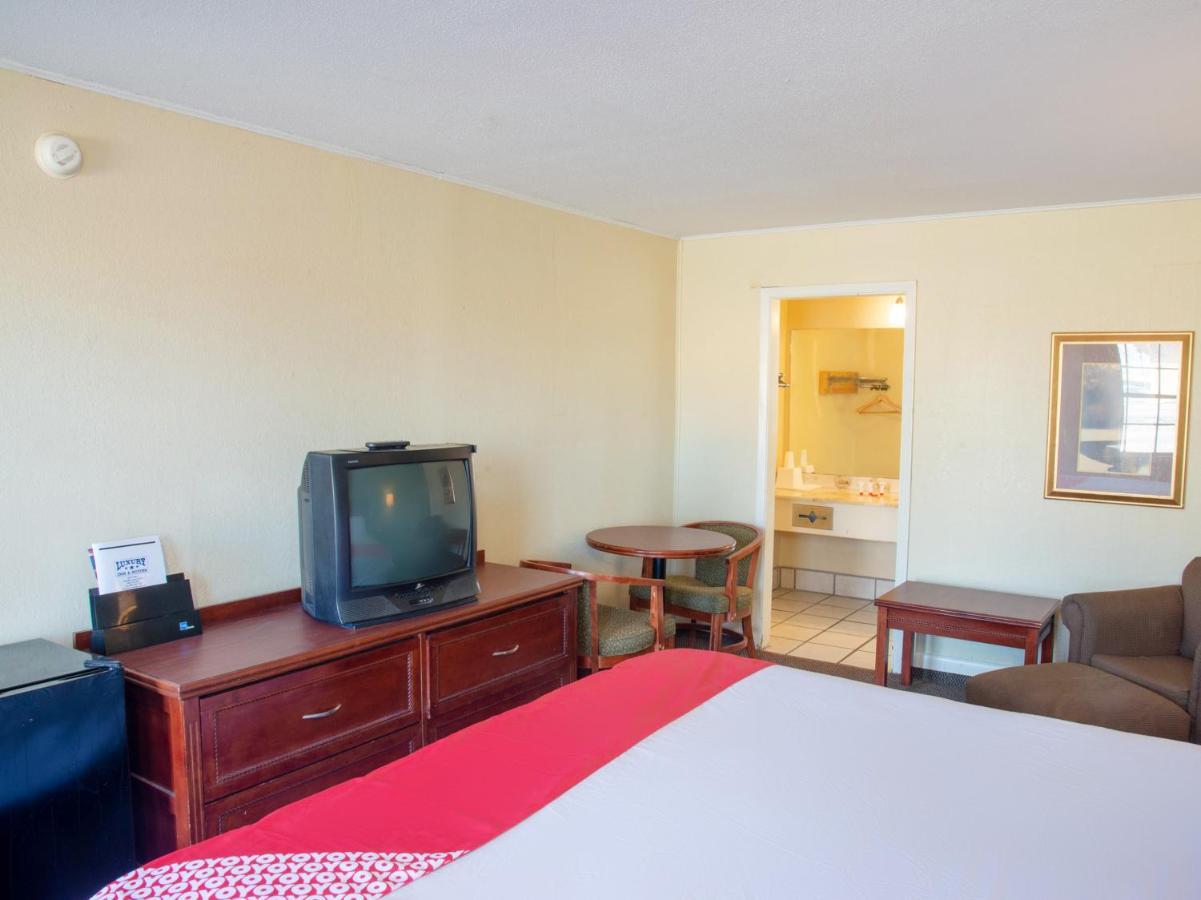 Rest Inn - Extended Stay, I-40 Airport, Wedding & Event Center Amarillo Bagian luar foto